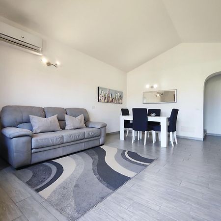 Domus Deiana Apartment Олбия Екстериор снимка