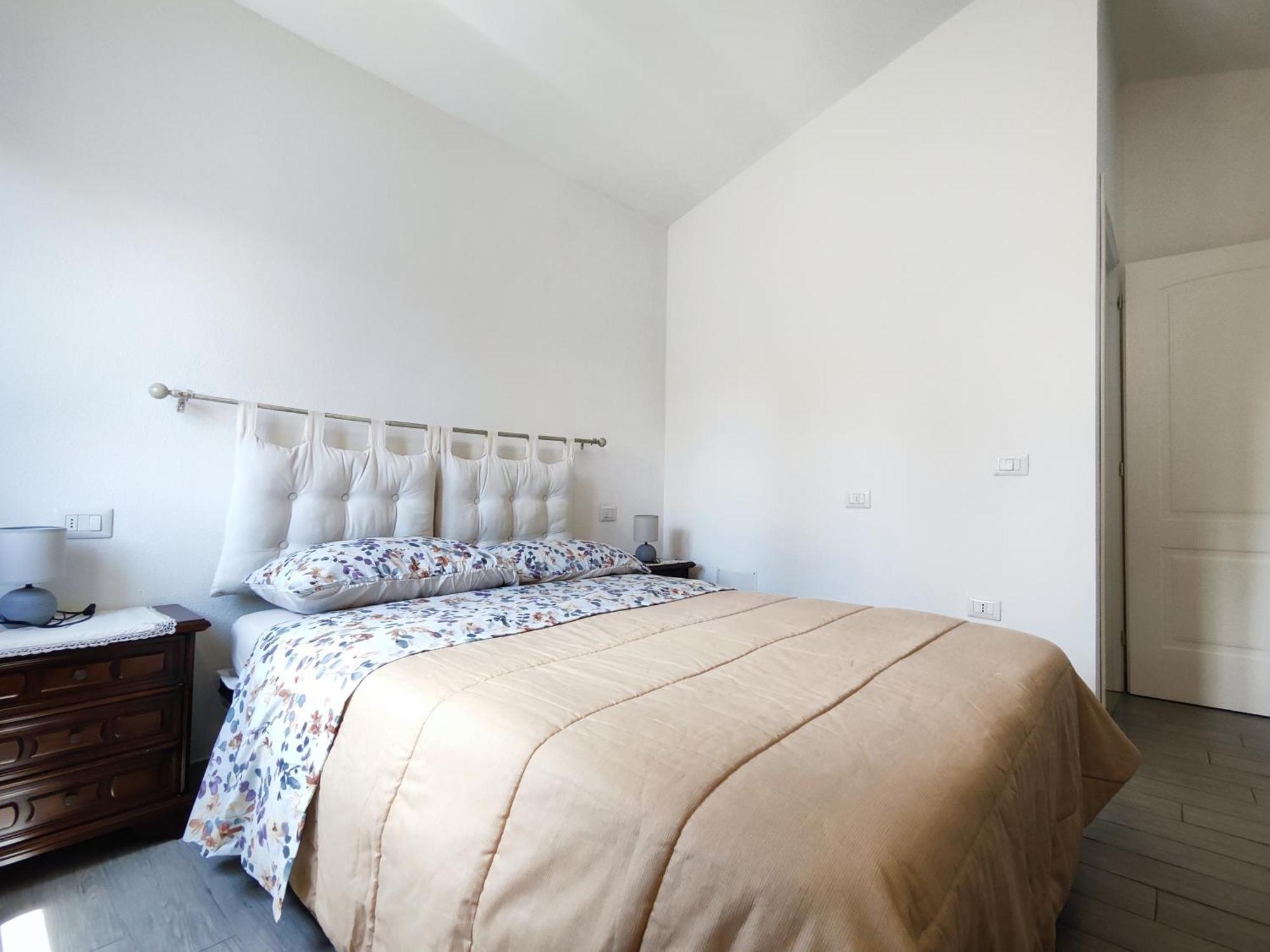 Domus Deiana Apartment Олбия Екстериор снимка